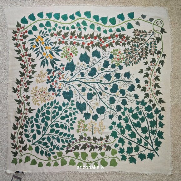 The Met Accessories - NWT The Met Tree of Life Scarf Modal/Cashmere Blend Square Quilting Museum